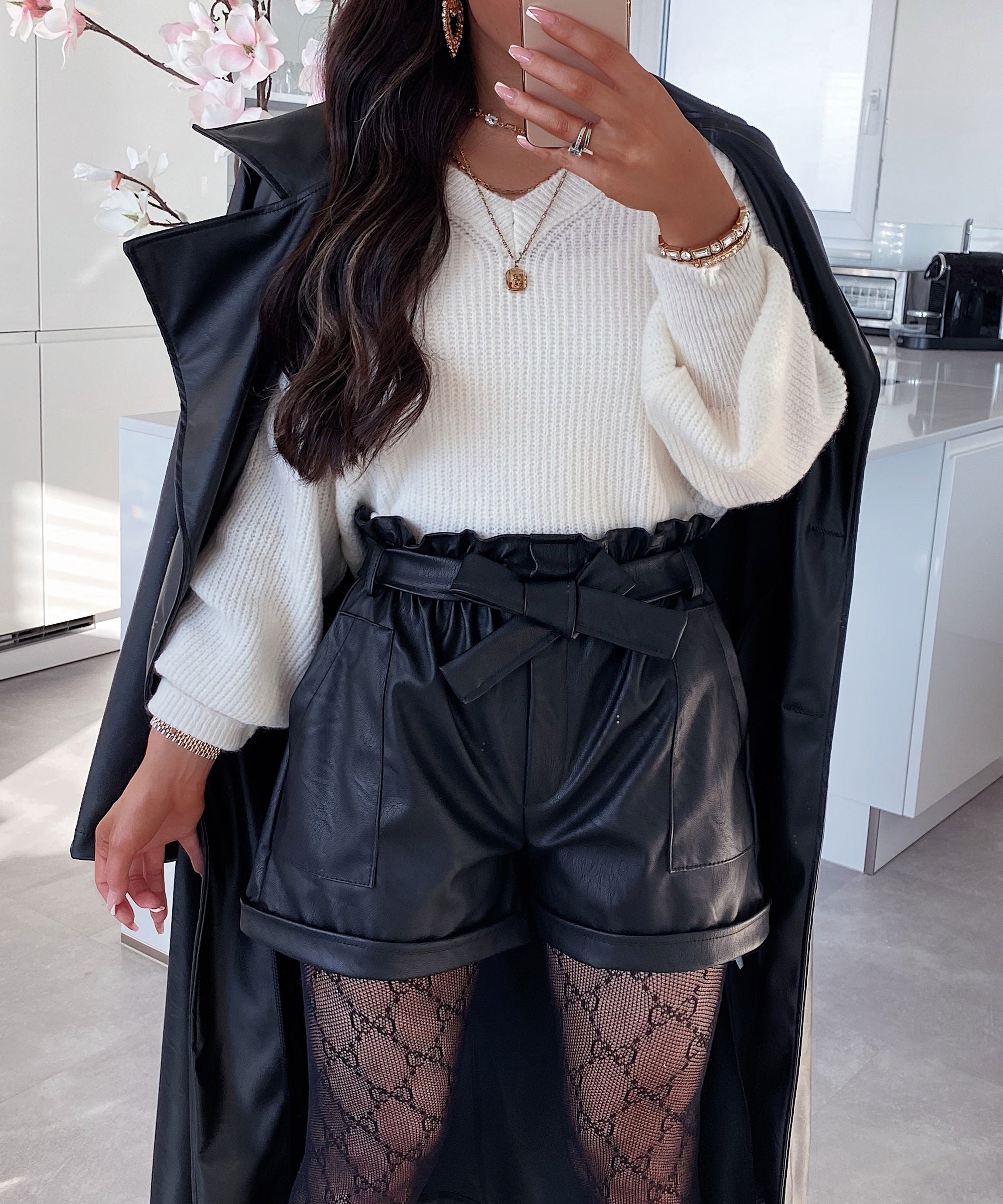 LuxeLeather™️ – Eleganta lädershorts för en stilfull look!