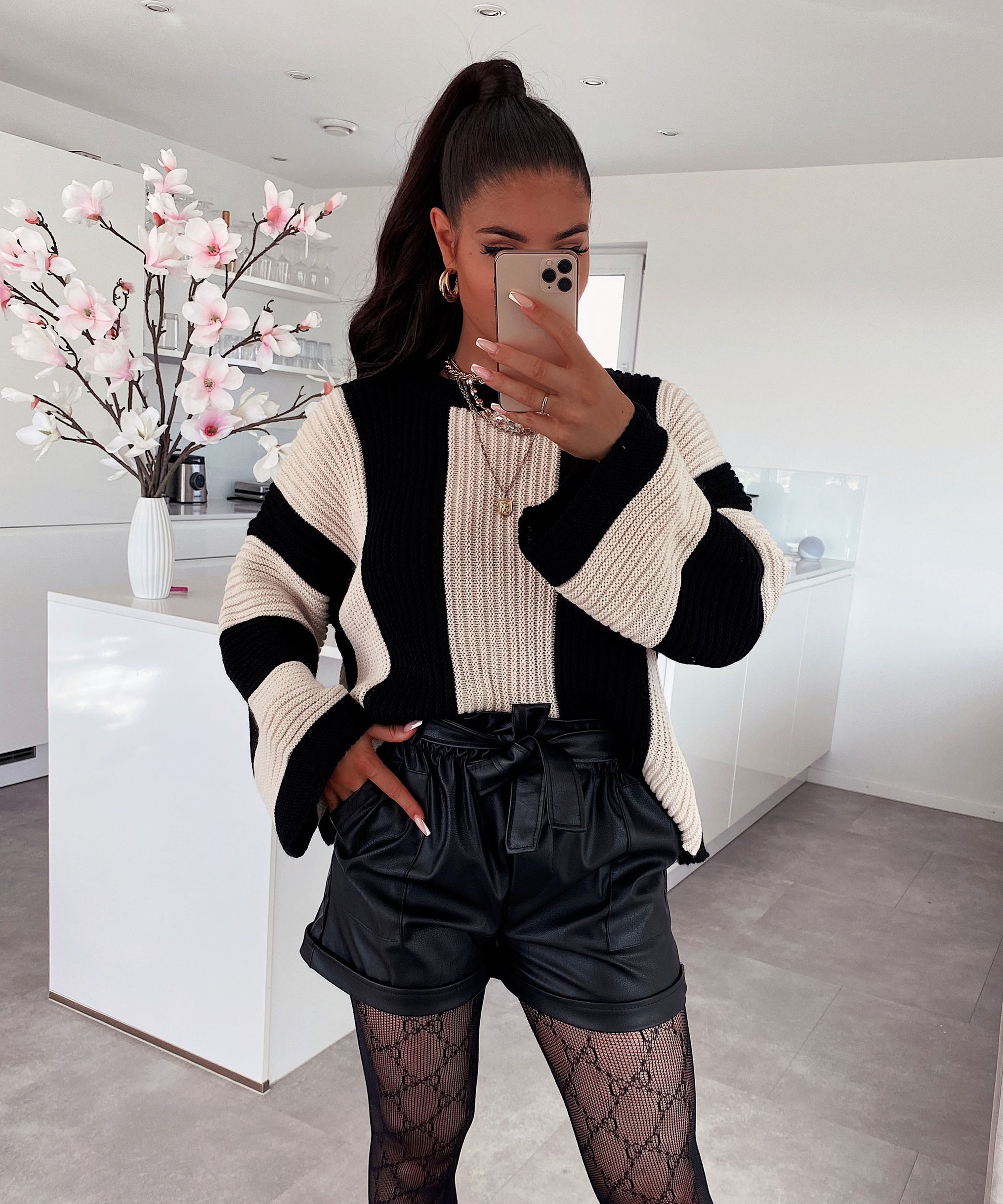 LuxeLeather™️ – Eleganta lädershorts för en stilfull look!