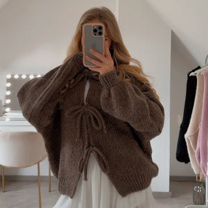 Livia™️ - Oversized cardigan med knutdetaljer